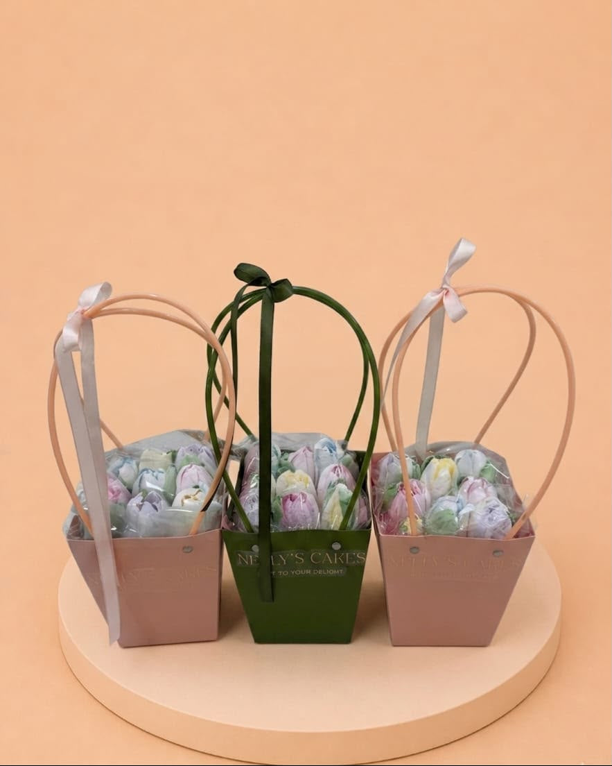 Edible Zefyr Flowers - The Floral Mini-Basket Nelly's Cakes Studio